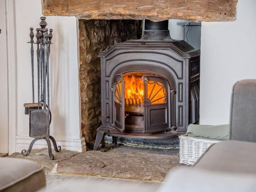 2 Bedroom Cosy Cottage With Hot Tub In Hambrook Close To Bristol City Centre Exterior foto