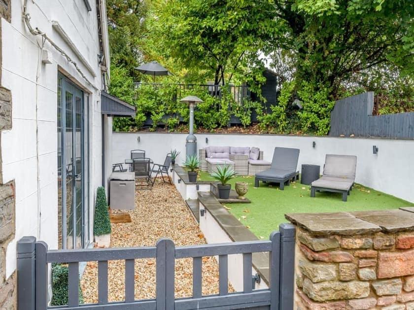 2 Bedroom Cosy Cottage With Hot Tub In Hambrook Close To Bristol City Centre Exterior foto